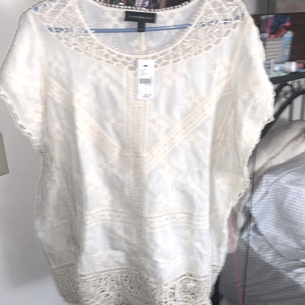 Woman’s Tunic Size 16